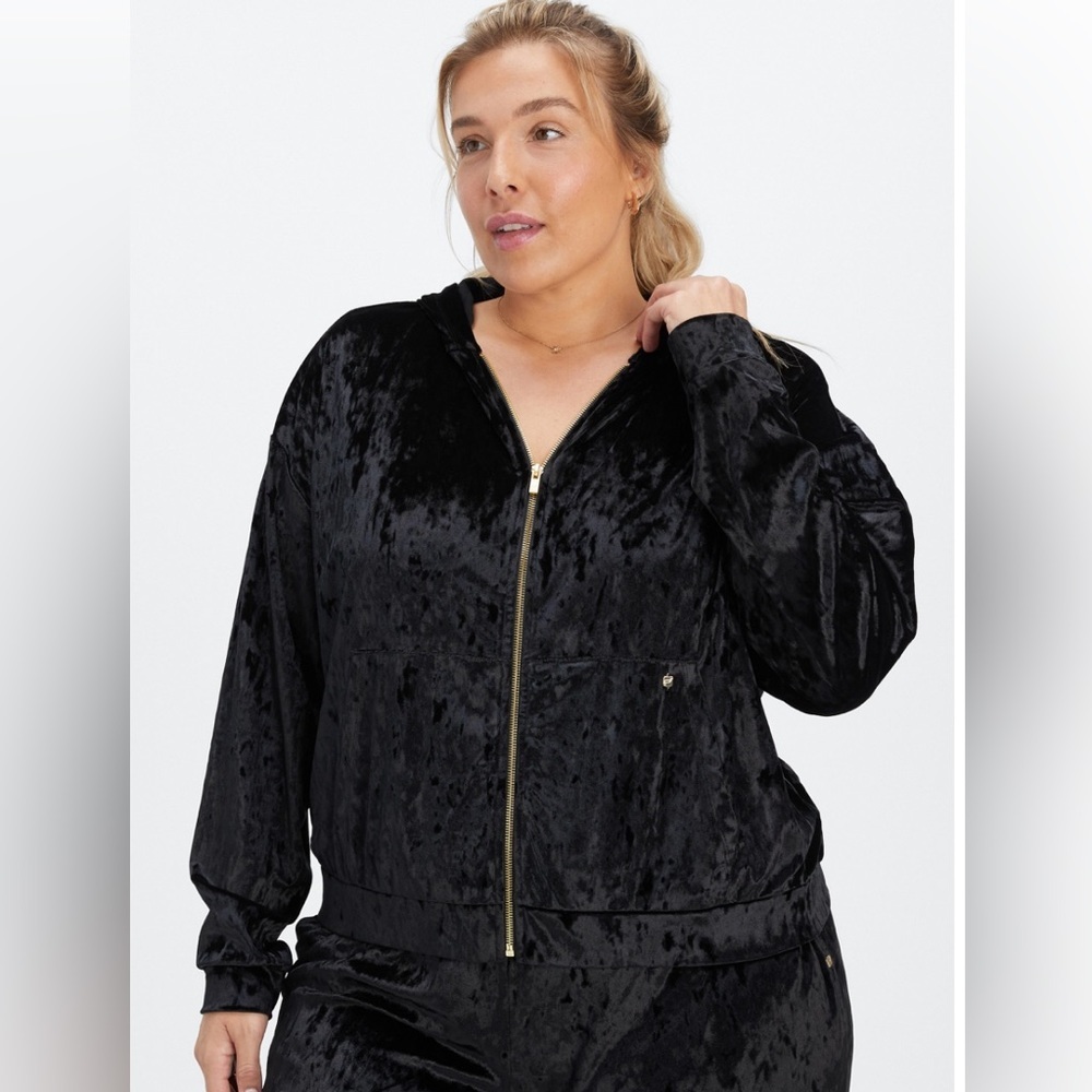 Fabletics Women’s Brushed Velour Zip Up Hoodie 4X